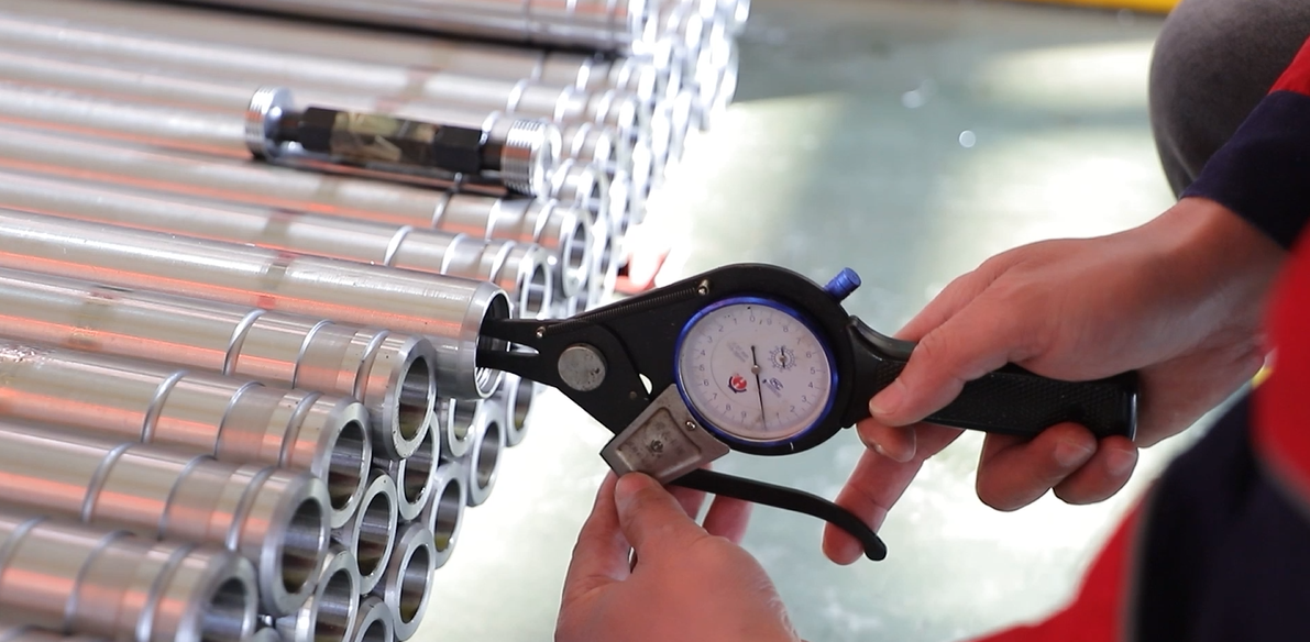 Hydraulic cylinder dimensional inspection at a manufacturing facility